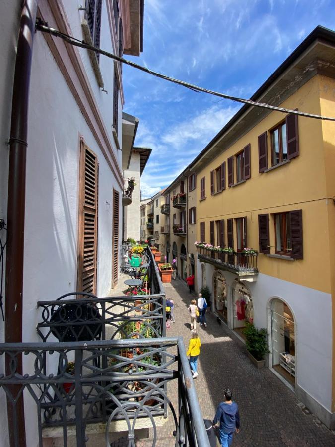 La Casa Del Corso Arona Exterior foto